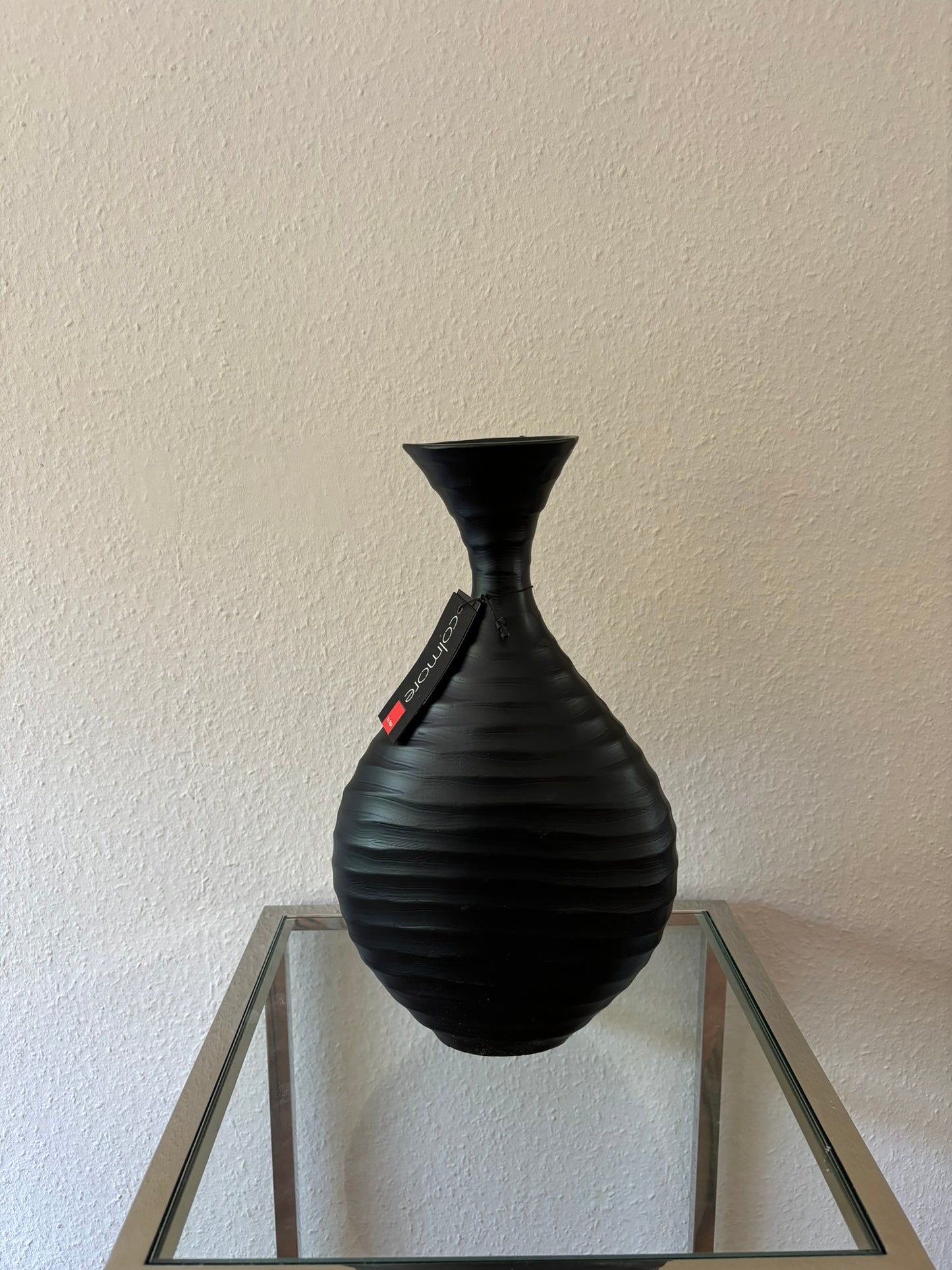 Colmore Vase Matt Schwarz Alu Raw